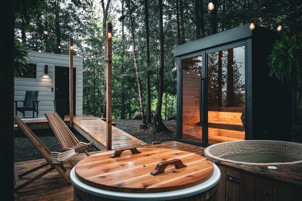 A boutique cabin with its own river dock, Huntsville, Ontario, Canada, photo 10 of 10