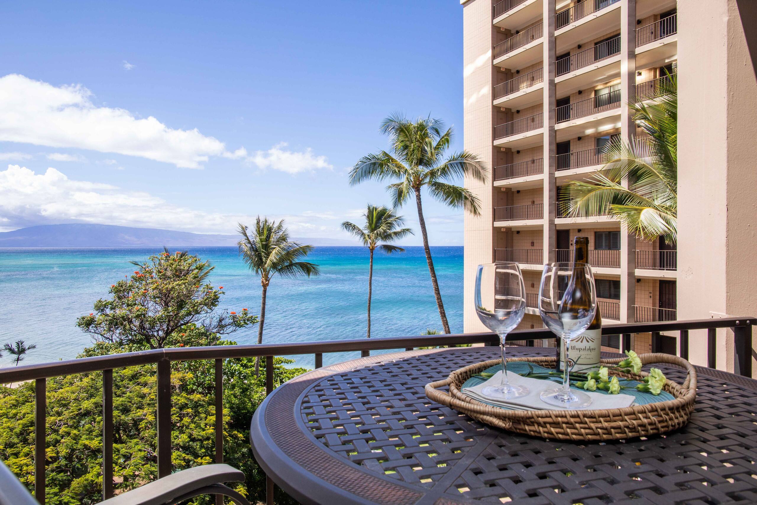 Condo in Lahaina · ★4.77 · 1 bedroom · 2 beds · 1 bath - Image 21