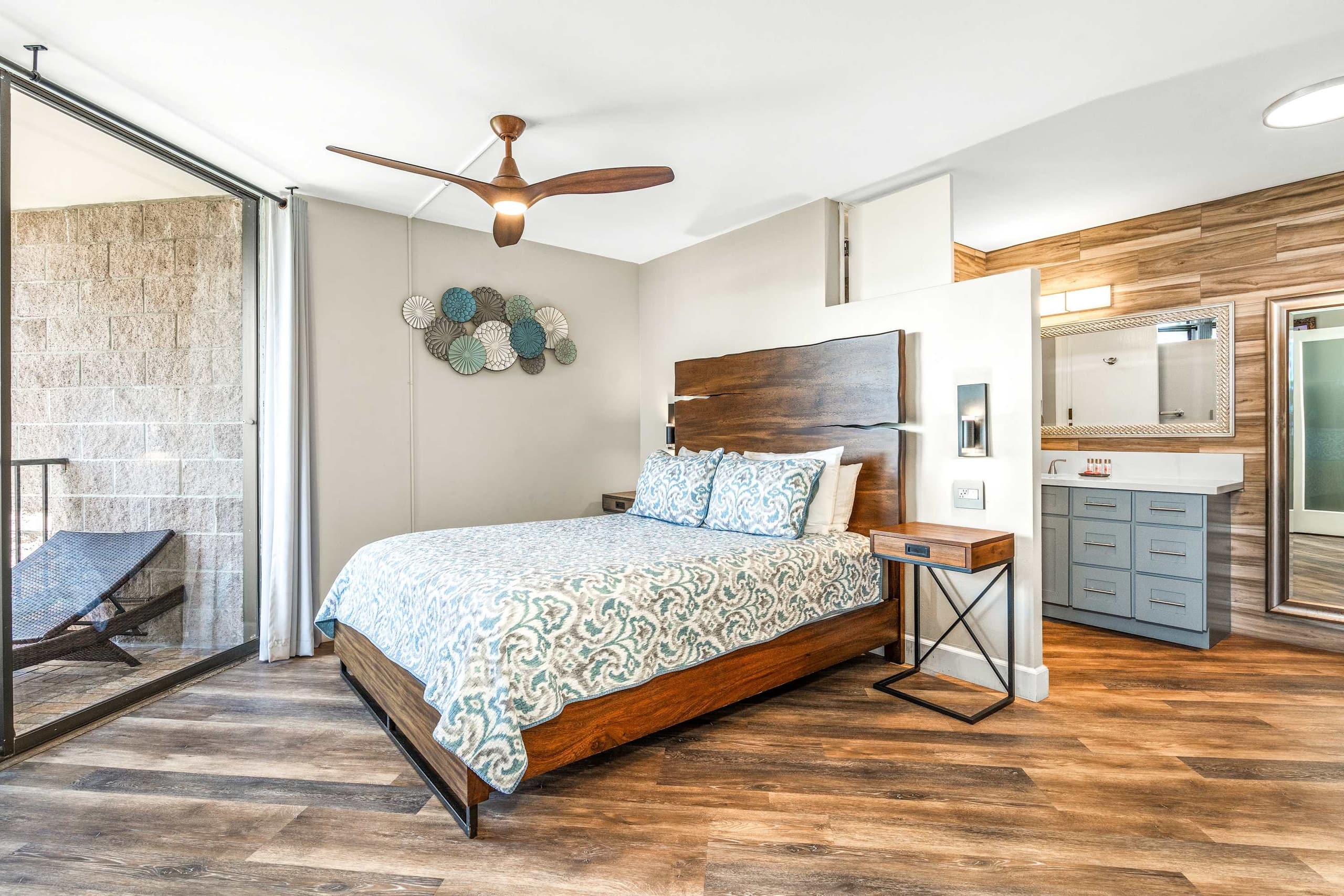 Condo in Kihei · ★4.95 · 1 bedroom · 2 beds · 1 bath - Image 6