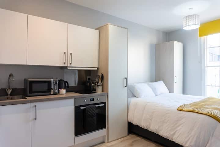Elegant Studio In Cheltenham - Cheltenham