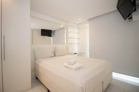 Studio com academia moderna no Saint Morritz