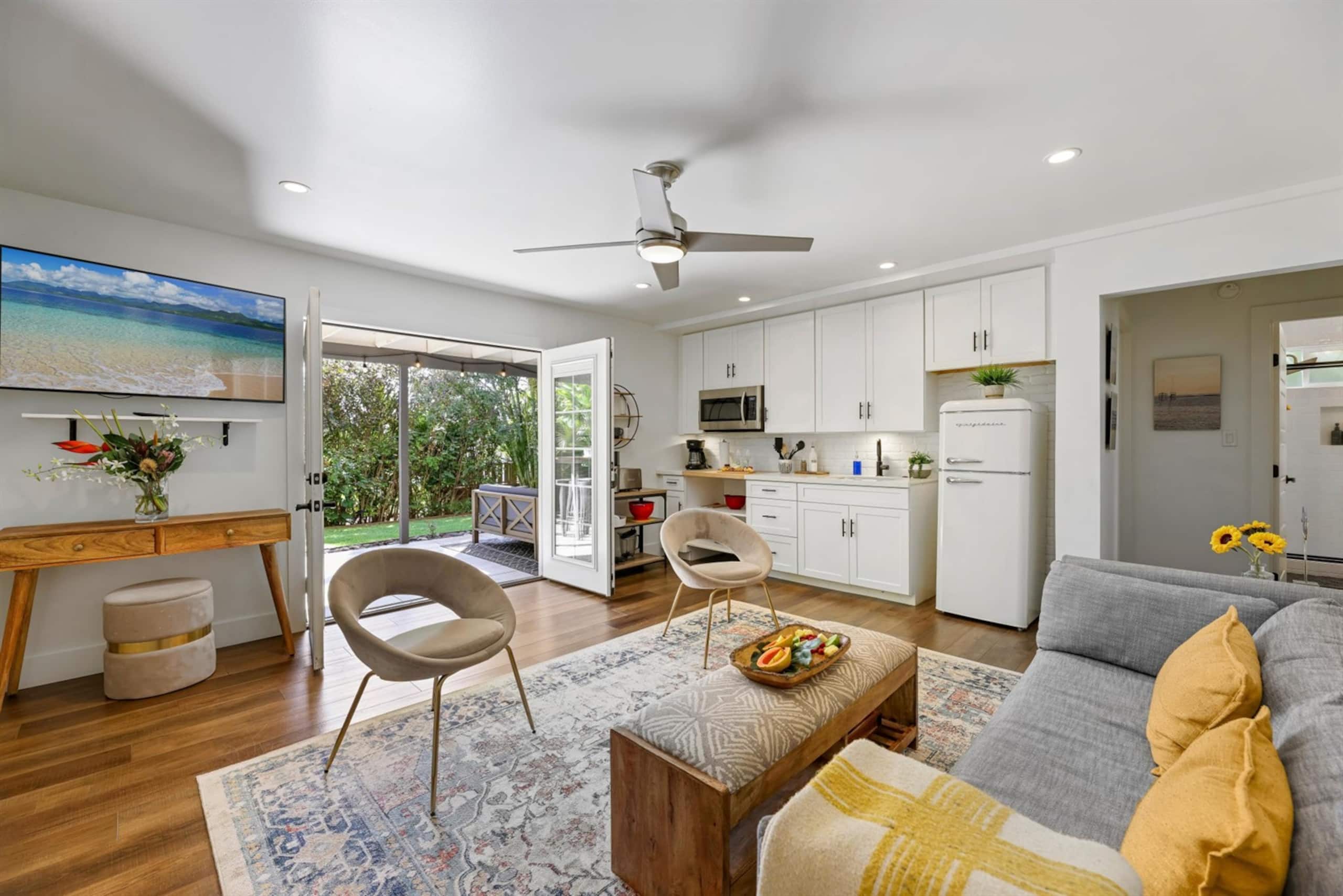 The Blue Door on Church Street | Maui Garden Suite - Image 1