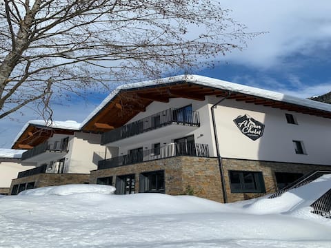 Luxury Chalet Gaschurn near Ski Lift