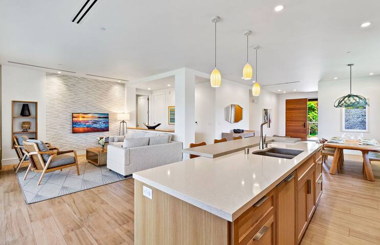 Maui Resort Rentals: Luana Garden Villas 2C gallery image 3