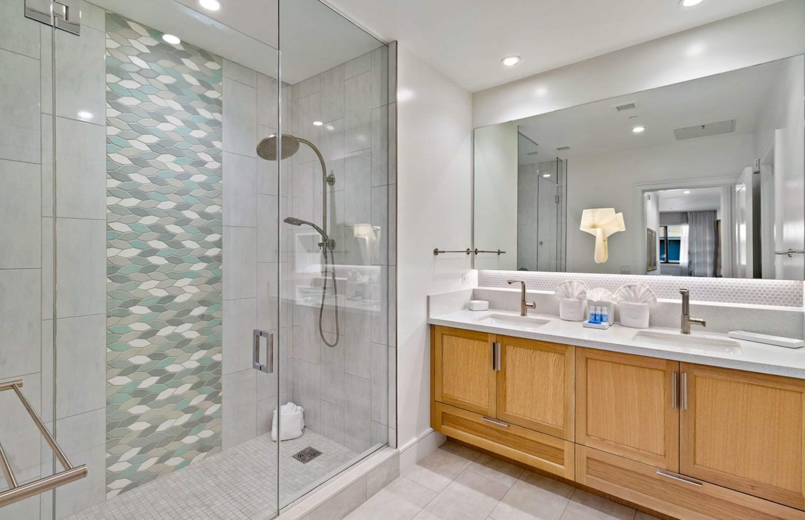 Condo in Lahaina · ★4.75 · 3 bedrooms · 4 beds · 3 baths - Image 19