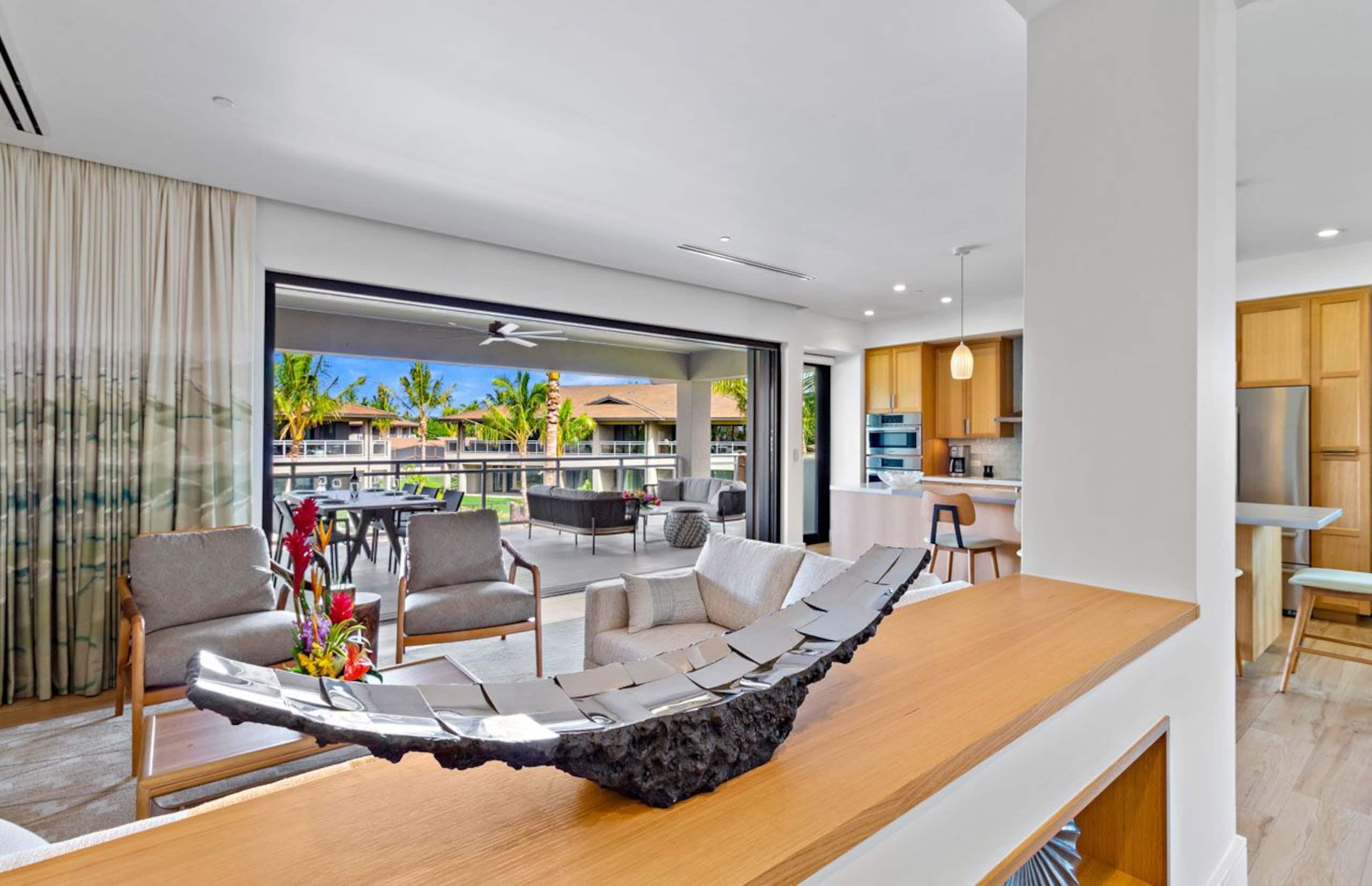 Condo in Lahaina · ★4.75 · 3 bedrooms · 4 beds · 3 baths - Image 11