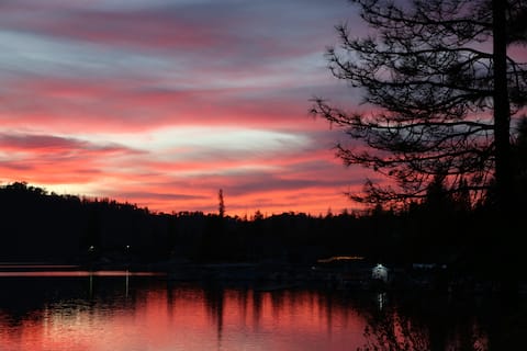 Eagles Nest at Bass Lake by Yosemite w Boat Dock!