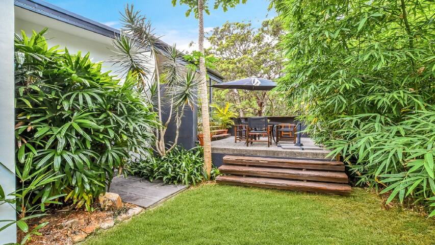 Rainforest Tranquility @ Elizabeth Beach gallery image 5