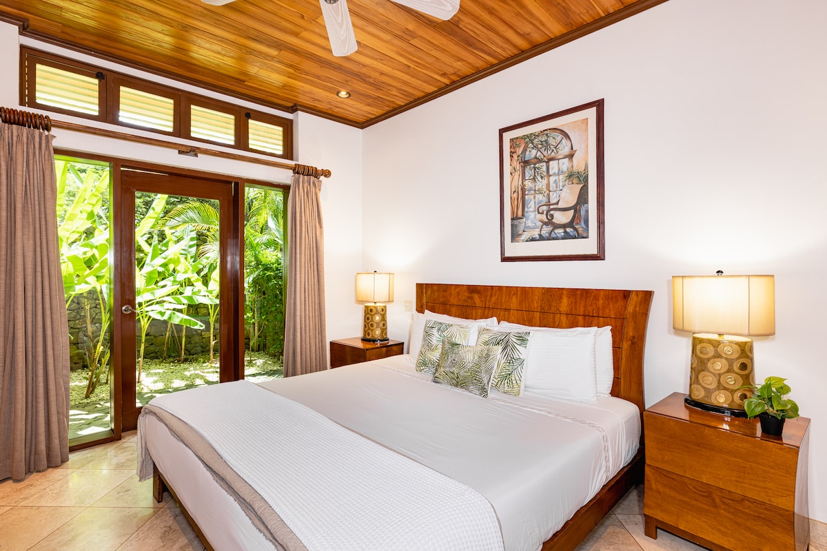 在舒适中放松身心，欣赏丛林景观！