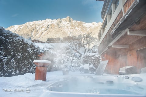 Apartment Au Bon Coin - Chamonix Hot Tub, Garden