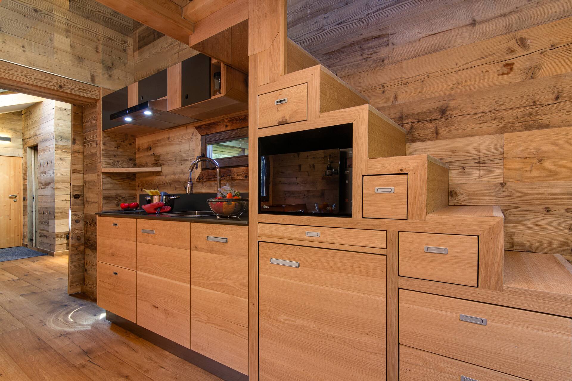 Mazot du Mont-Blanc w/View, Terrace & Stove, (Sleeps 4) - Happy Rentals — photo 5