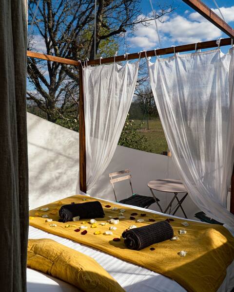 bull' Aphrodite-Suite-Superior-Private Bathroom-Pa