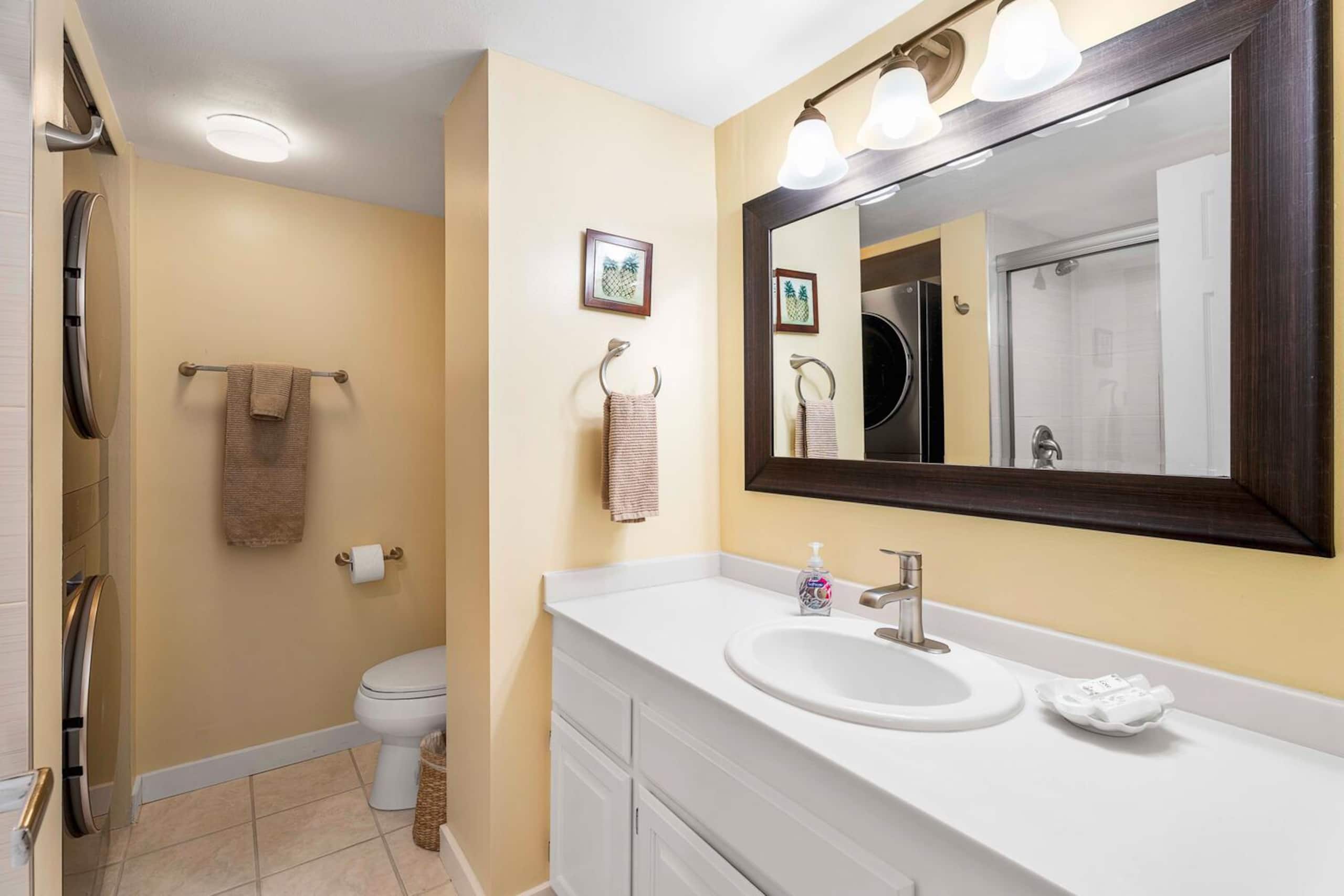 Condo in Kailua-Kona · ★4.9 · 2 bedrooms · 3 beds · 2 baths - Image 17