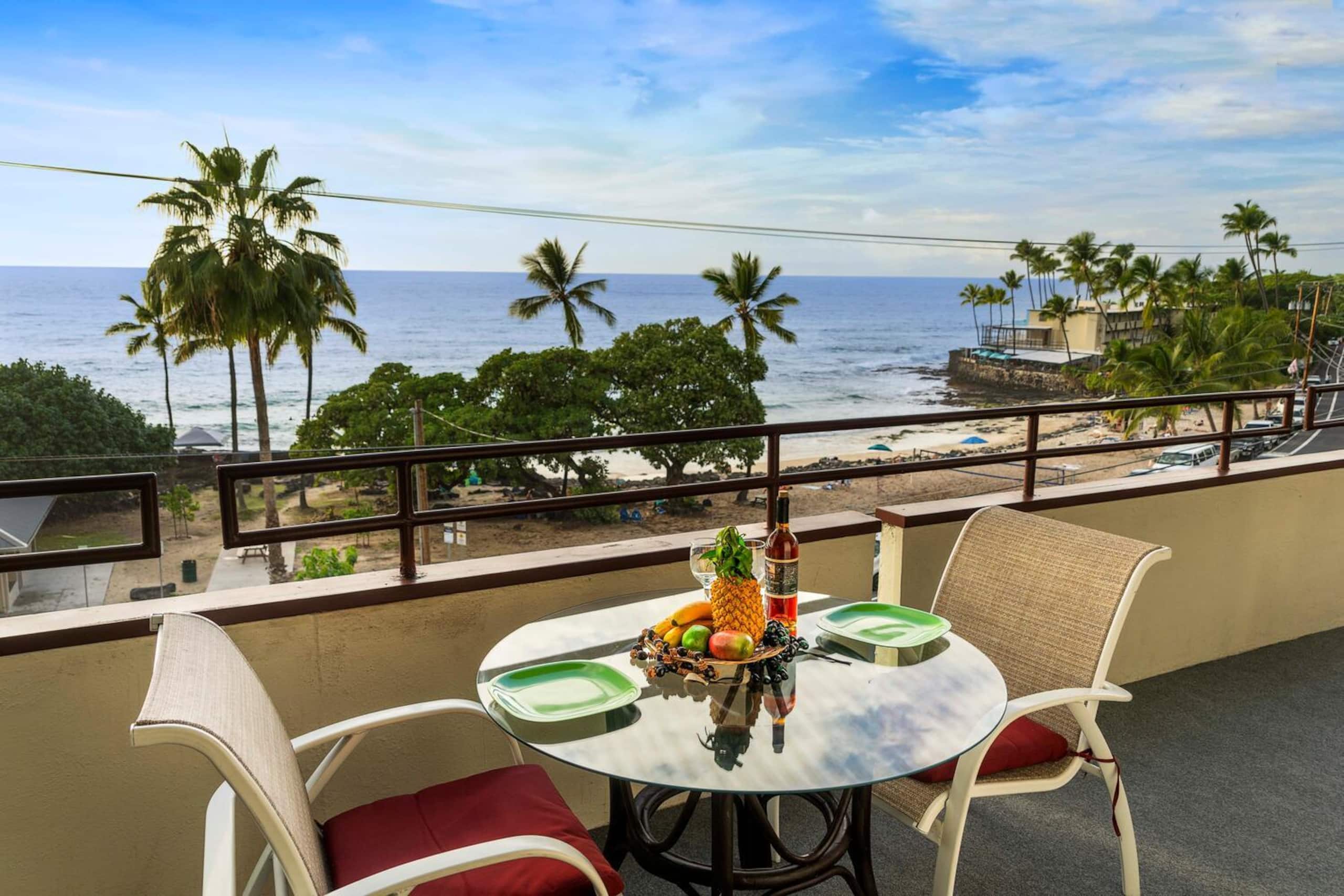Condo in Kailua-Kona · ★4.9 · 2 bedrooms · 3 beds · 2 baths - Image 24