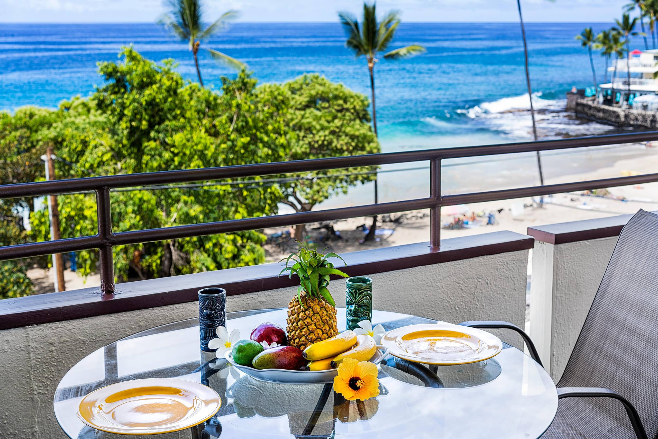 Condo in Kailua-Kona · ★4.9 · 2 bedrooms · 3 beds · 2 baths - Image 2