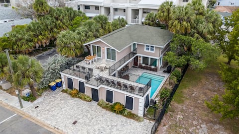 Forever Sunshine | Pool • Outdoor Bar • Sleeps 26