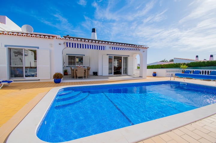 3 Dormitorios Con Piscina Climatizada En La Distancia A Pie De Carvoeiro - Carvoeiro