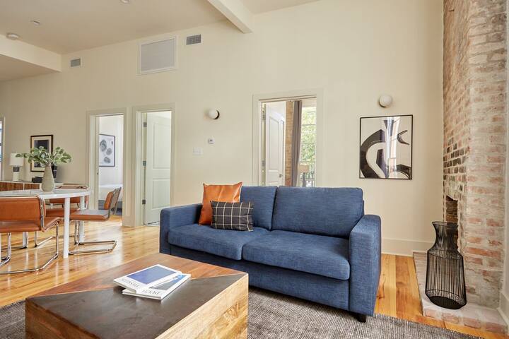 Sonder The Louie | Three-Bedroom Apartment gallery image 5