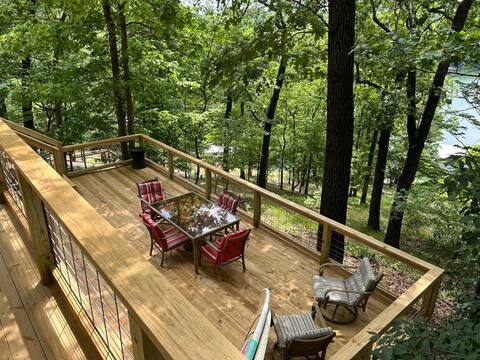 Cozy Beaver Lake Getaway