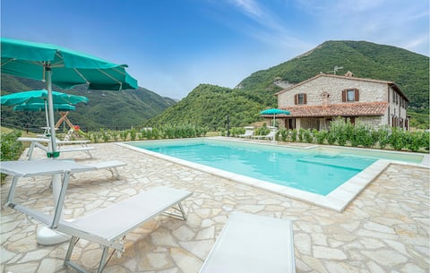 Amazing home in Apecchio (PU)