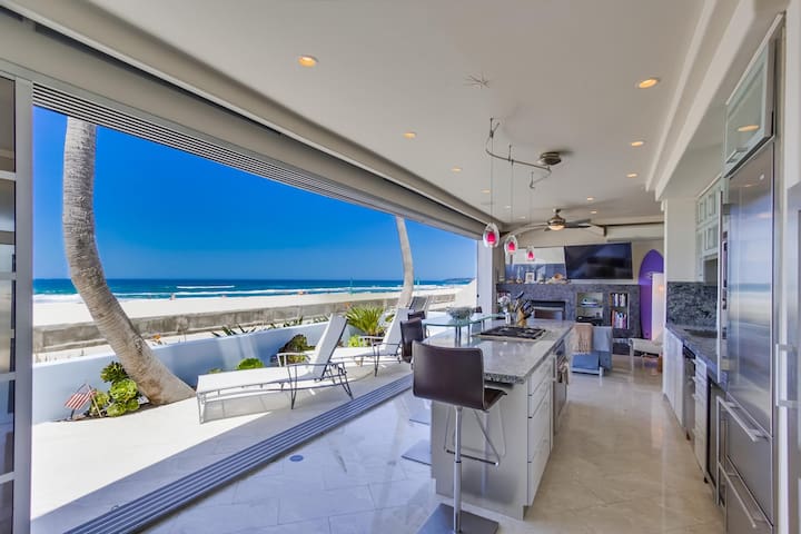 Modern Oceanfront Living | Liquid Blue 1 | MB