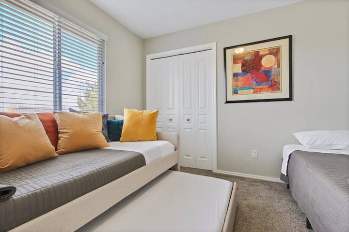 ห้องนอนนี้นอนได้ 3 คน