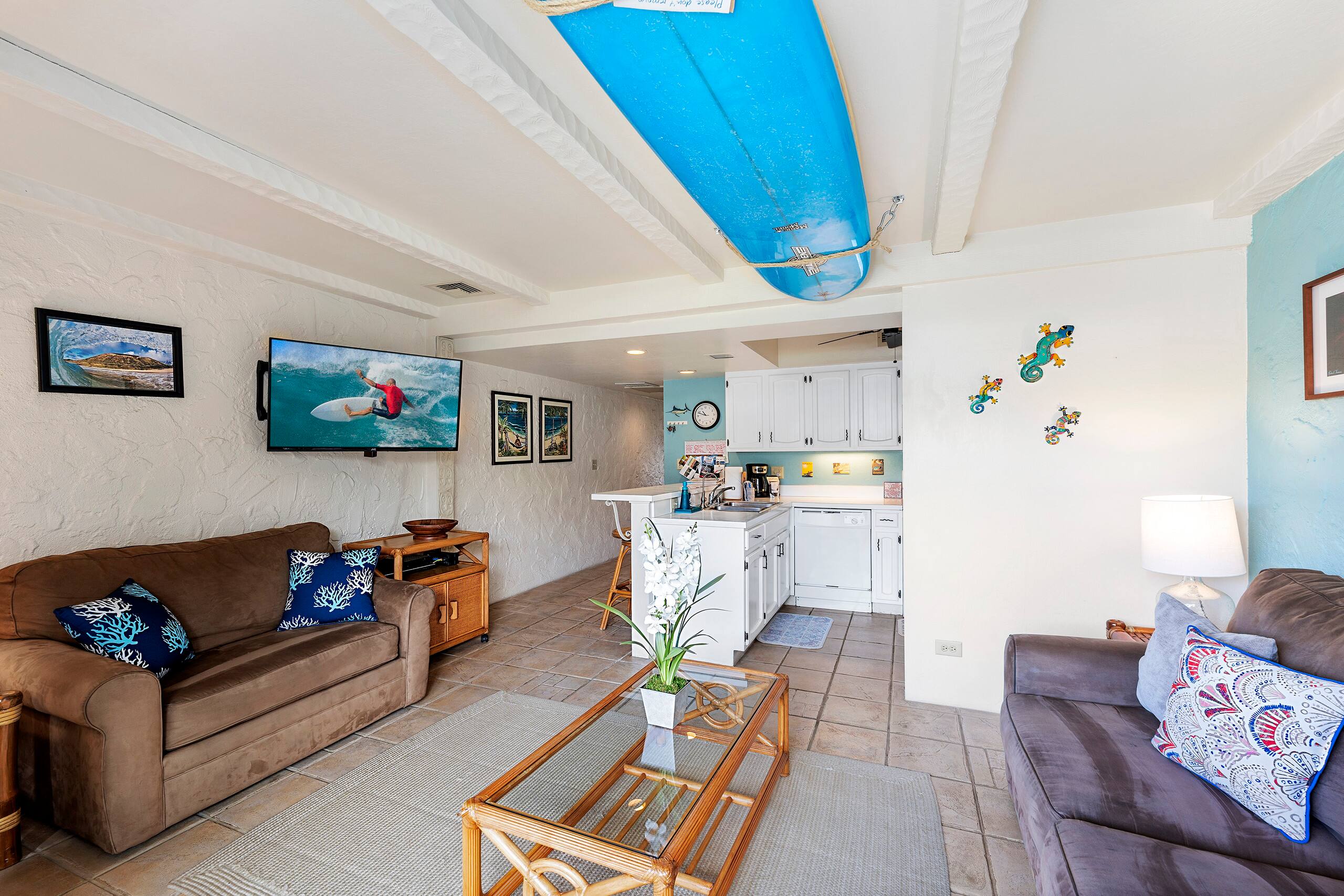 Condo in Kailua-Kona · ★4.58 · 1 bedroom · 2 beds · 1 shared bath - Image 9