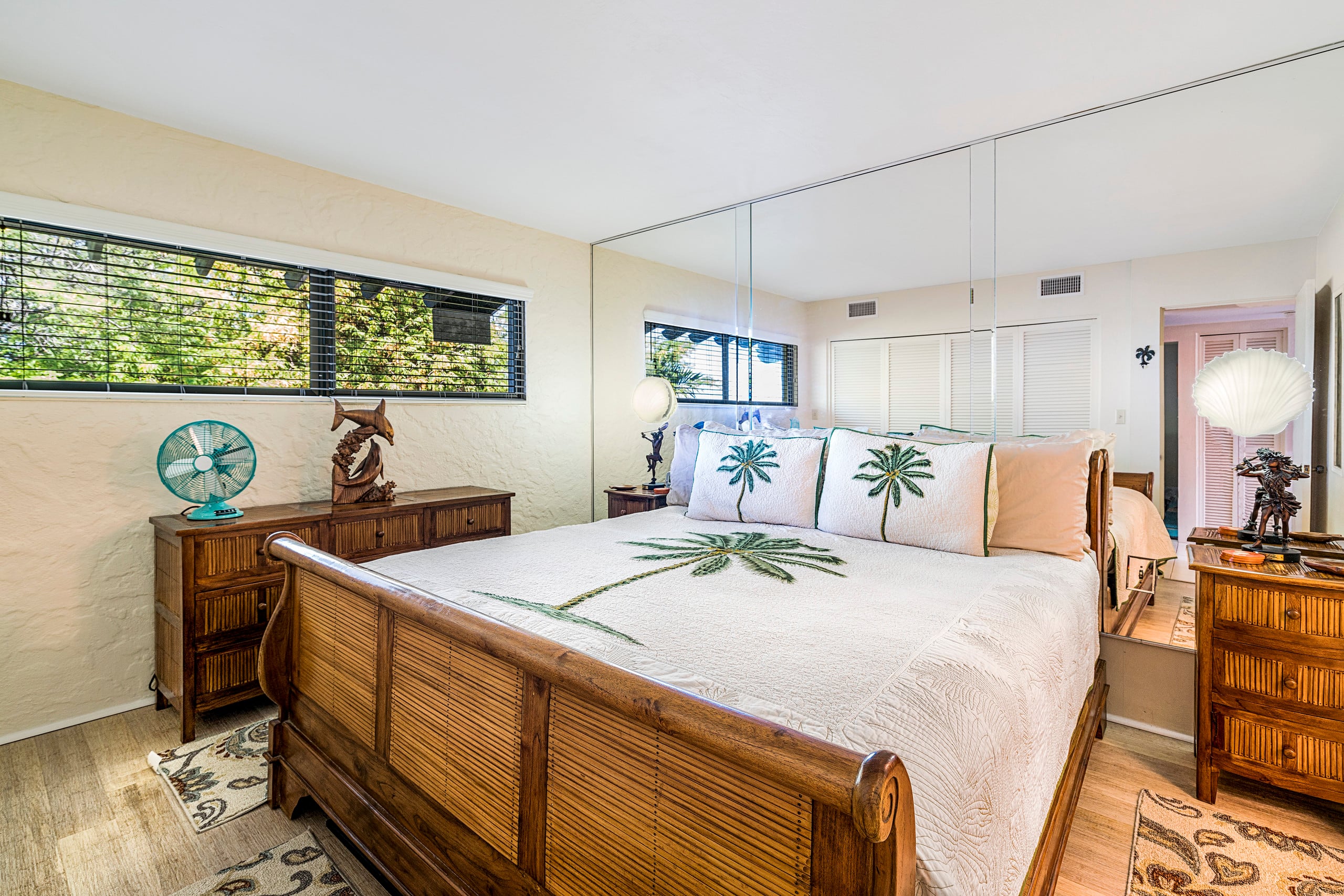 Condo in Kailua-Kona · ★4.78 · 2 bedrooms · 4 beds · 2 baths - Image 12