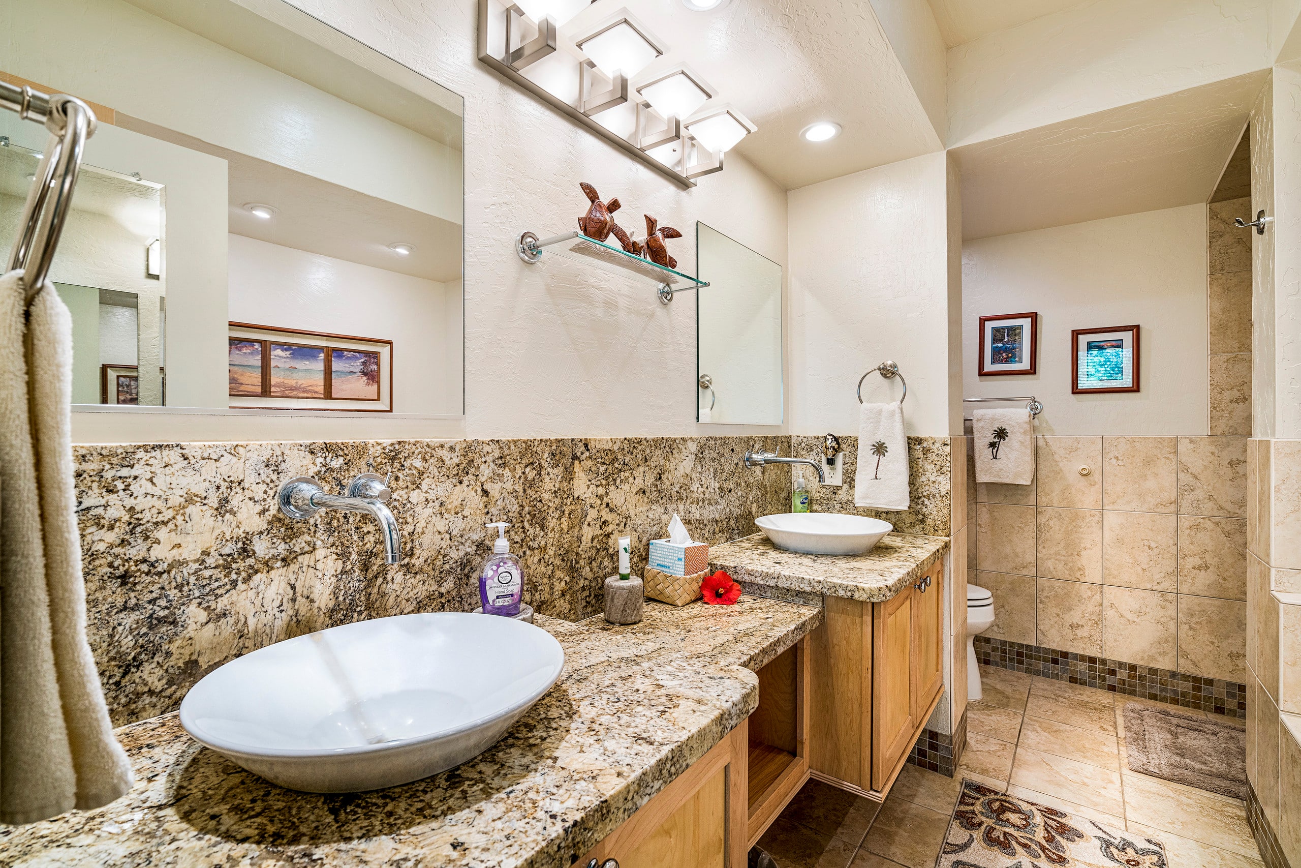 Condo in Kailua-Kona · ★4.78 · 2 bedrooms · 4 beds · 2 baths - Image 14