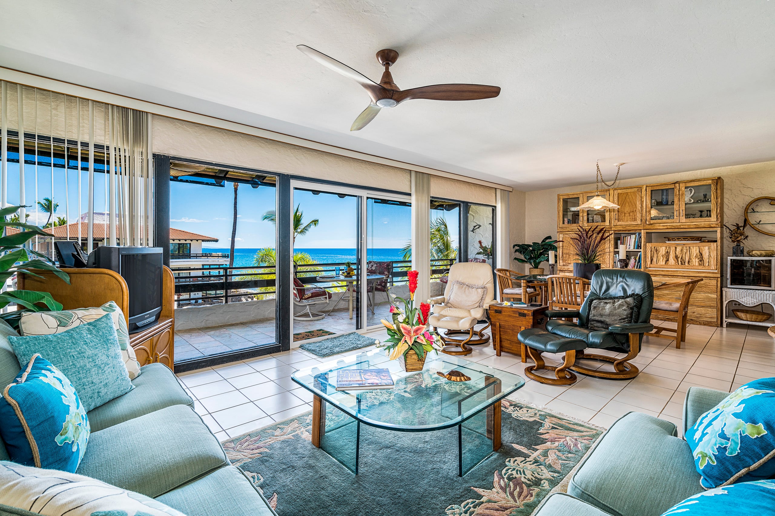 Condo in Kailua-Kona · ★4.78 · 2 bedrooms · 4 beds · 2 baths - Image 2