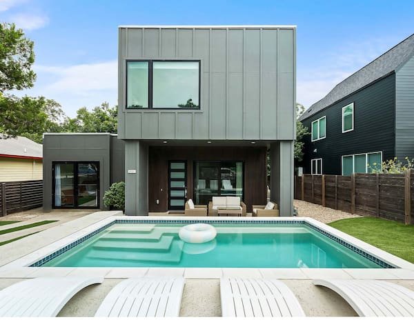 East Austin Oasis: Pool, Grill & Modern 4BR Home!