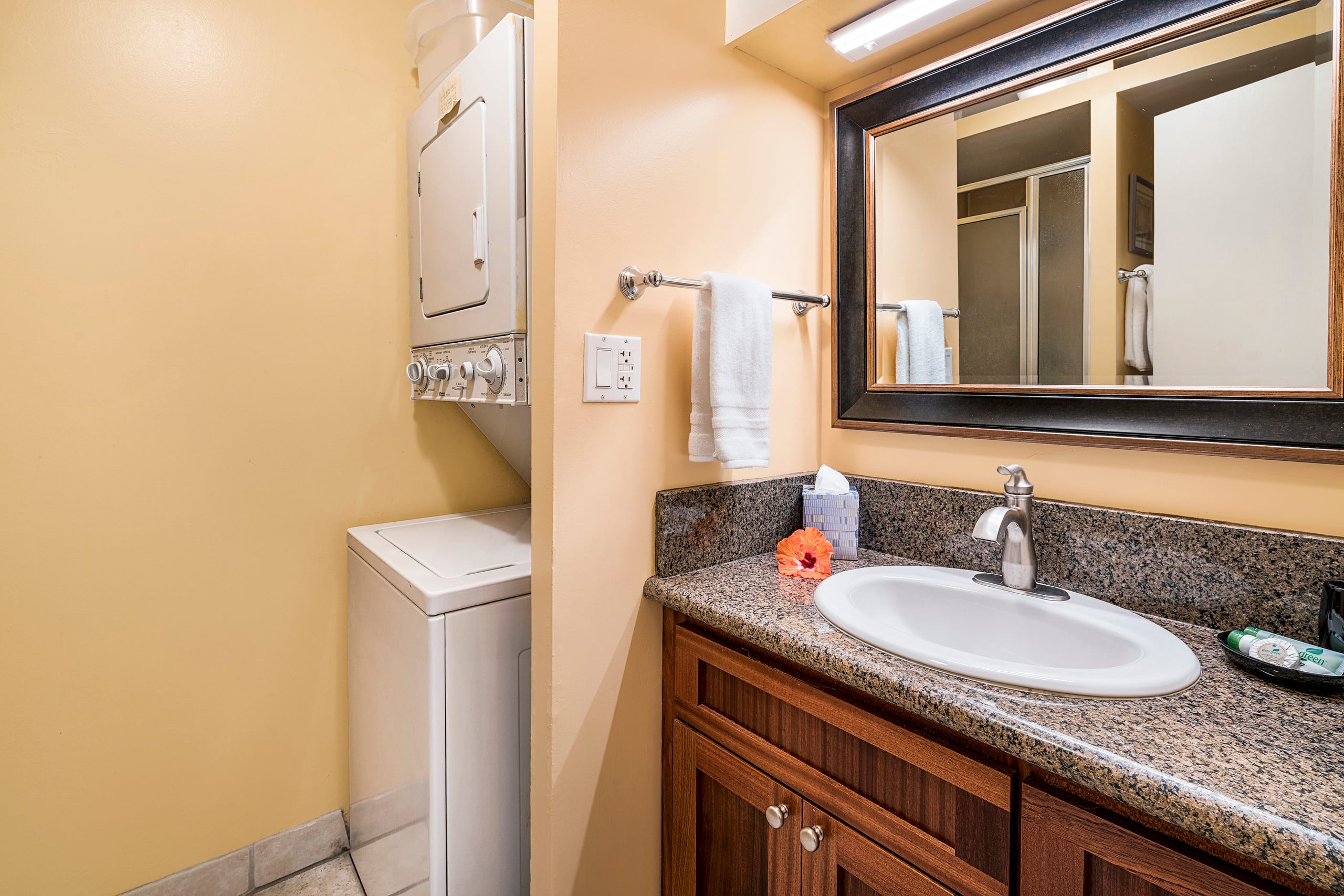 Condo in Kailua-Kona · ★4.54 · 1 bedroom · 2 beds · 2 baths - Image 14