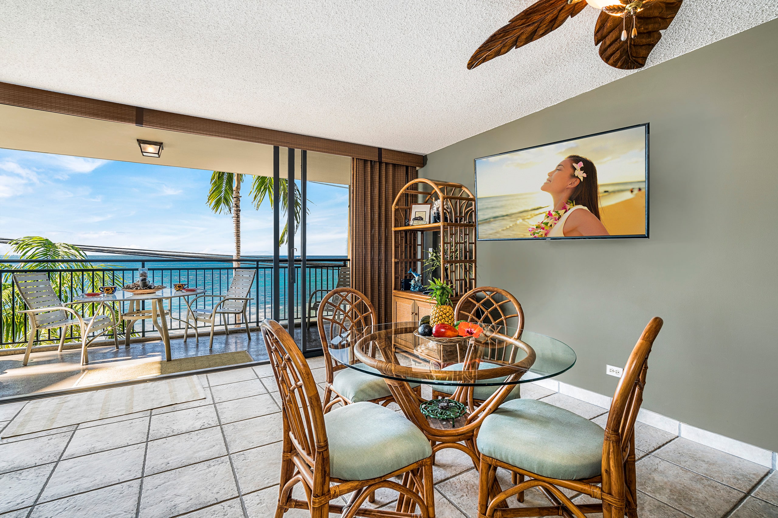 Condo in Kailua-Kona · ★4.54 · 1 bedroom · 2 beds · 2 baths - Image 2
