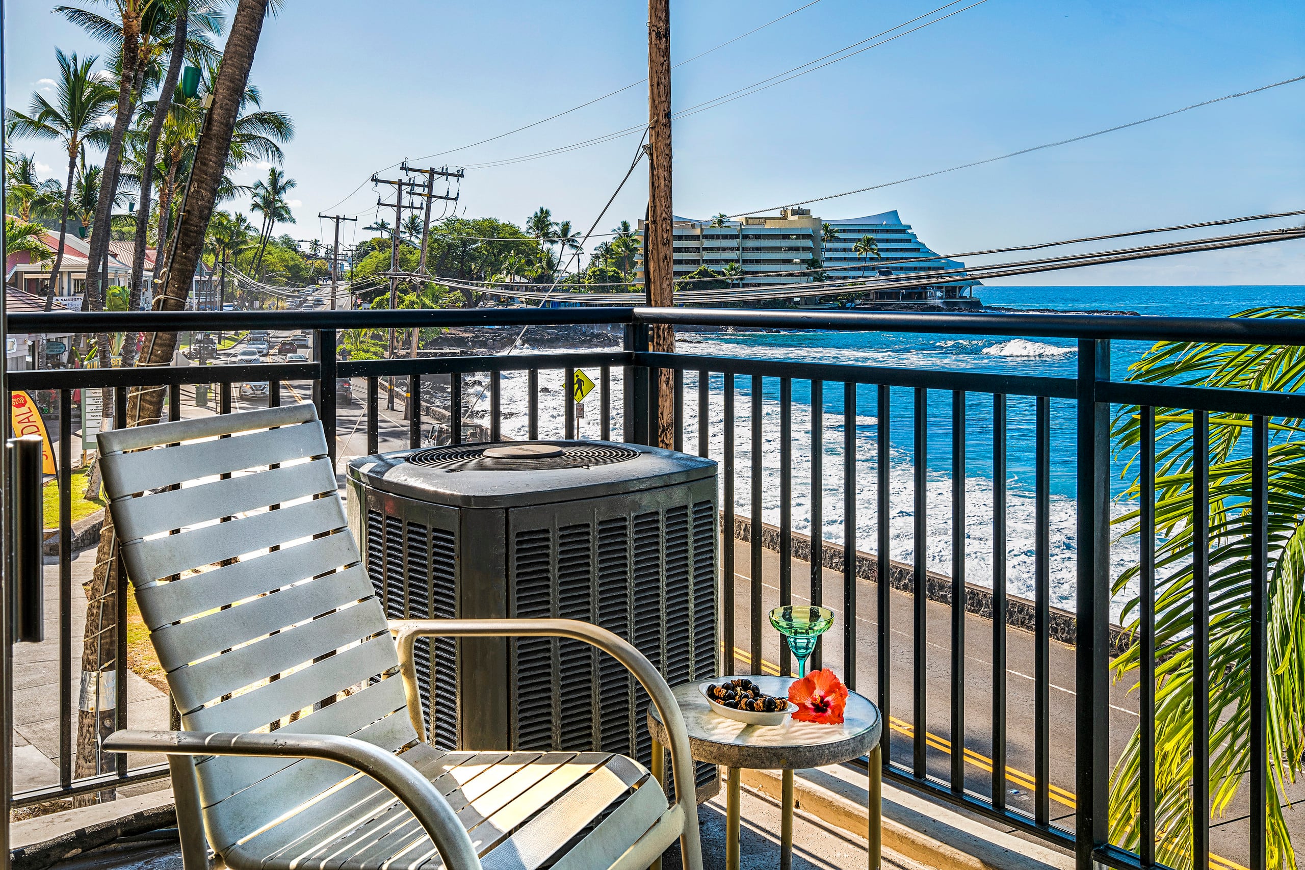 Condo in Kailua-Kona · ★4.54 · 1 bedroom · 2 beds · 2 baths - Image 15