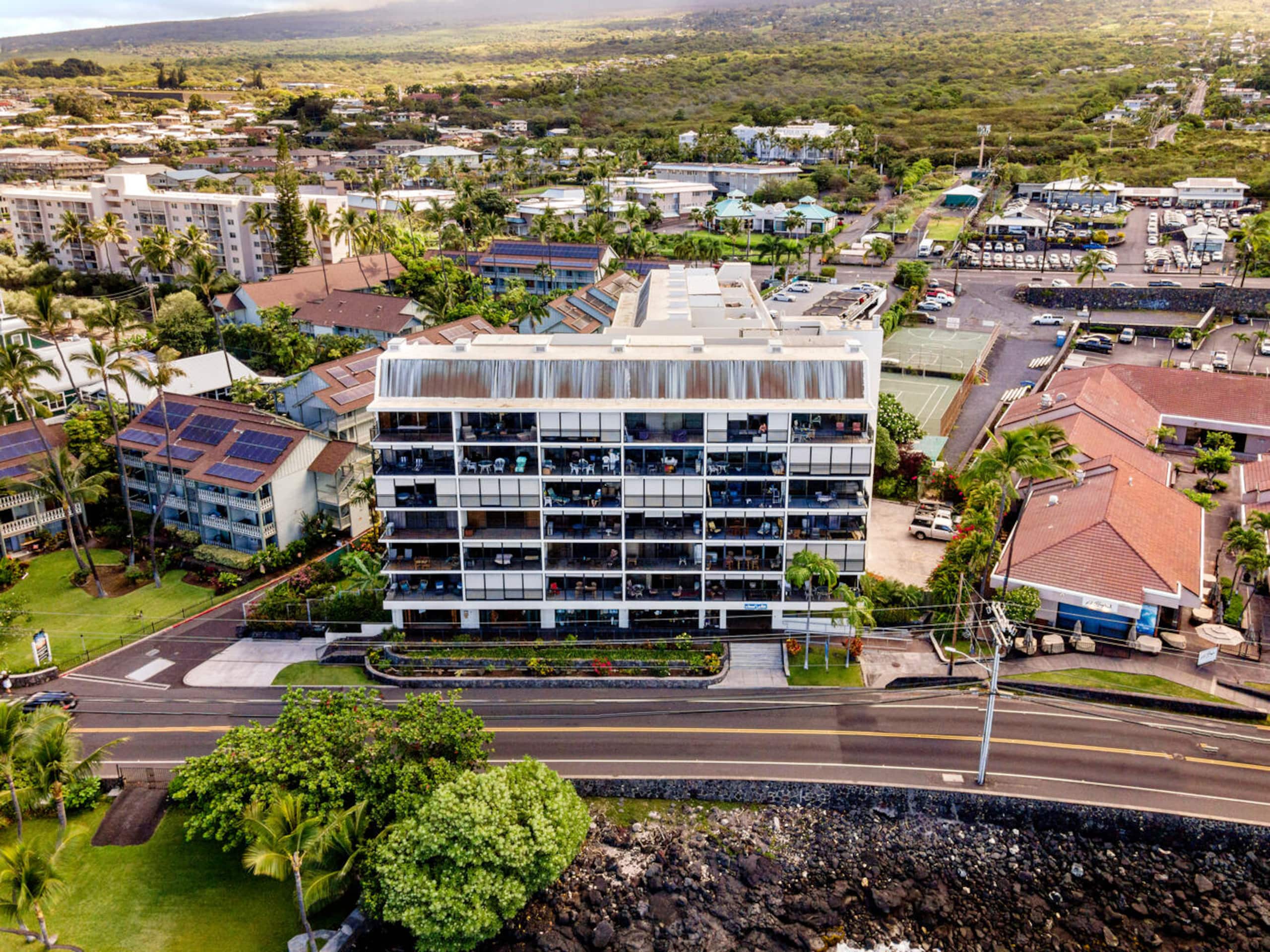 Condo in Kailua-Kona · ★4.9 · 1 bedroom · 2 beds · 2 baths - Image 34