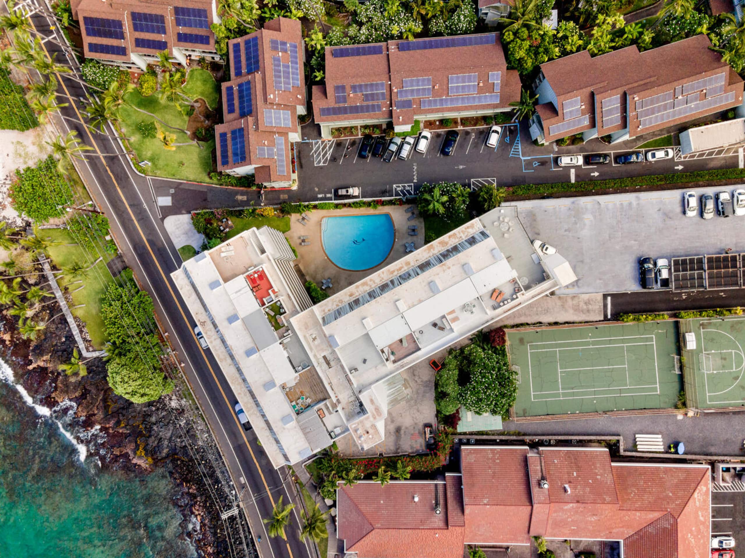 Condo in Kailua-Kona · ★4.9 · 1 bedroom · 2 beds · 2 baths - Image 36