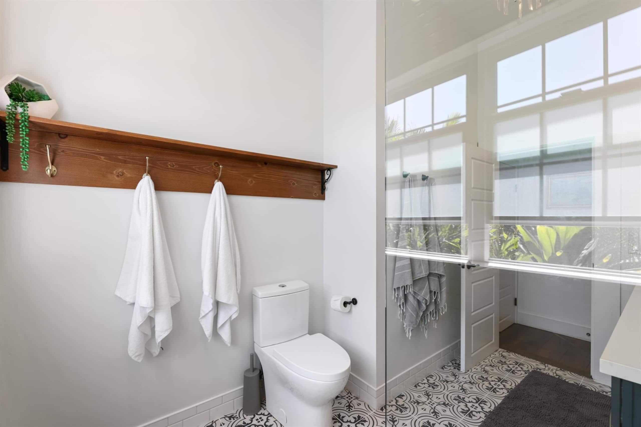 Home in Wailuku · ★5.0 · 4 bedrooms · 7 beds · 3 baths - Image 15