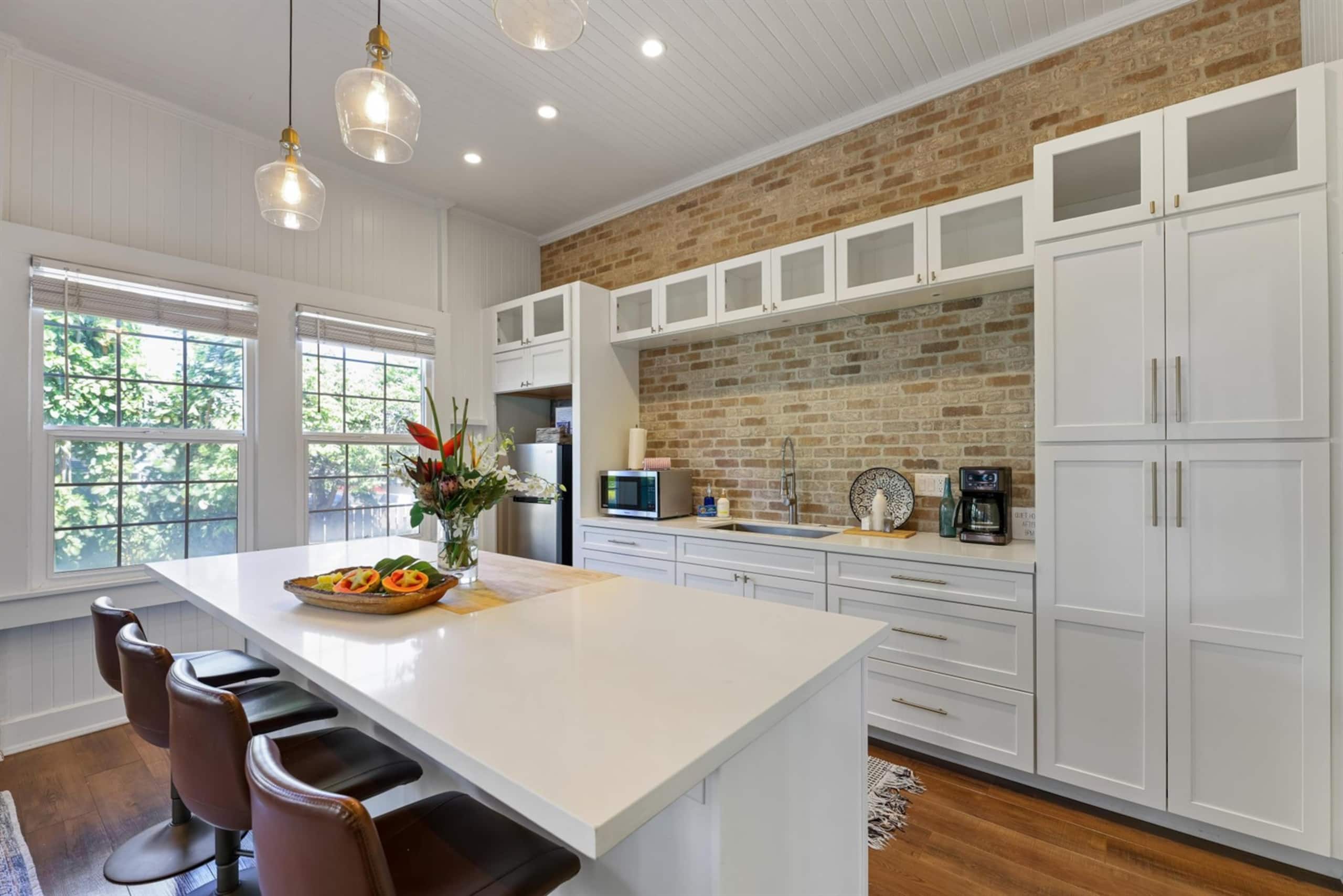 Home in Wailuku · ★5.0 · 4 bedrooms · 7 beds · 3 baths - Image 56