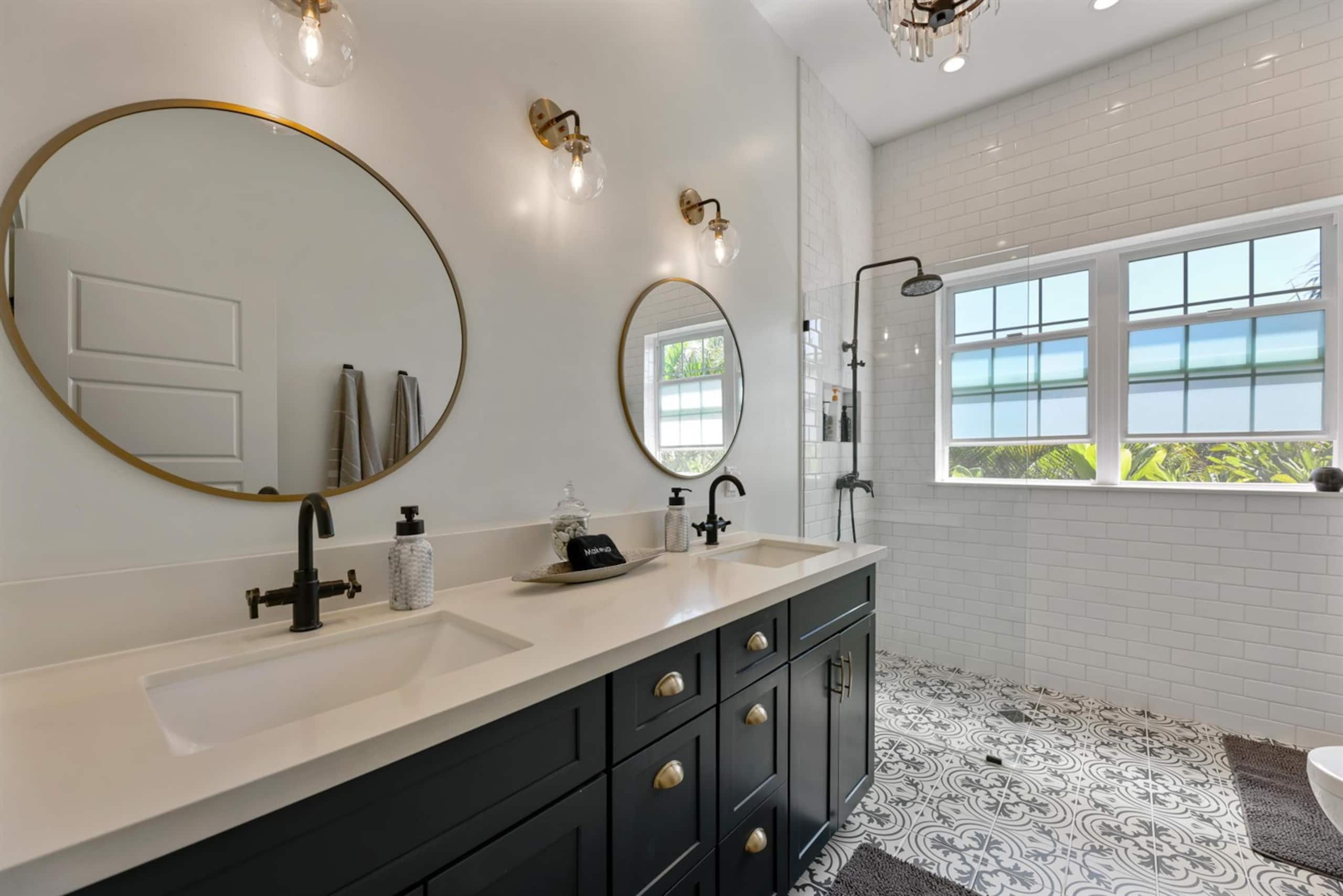 Home in Wailuku · ★5.0 · 4 bedrooms · 7 beds · 3 baths - Image 10
