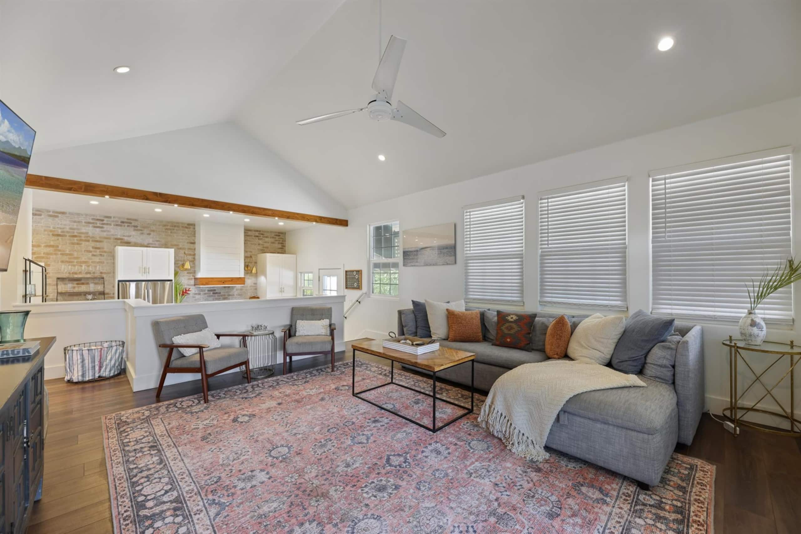 Home in Wailuku · ★5.0 · 4 bedrooms · 7 beds · 3 baths - Image 32