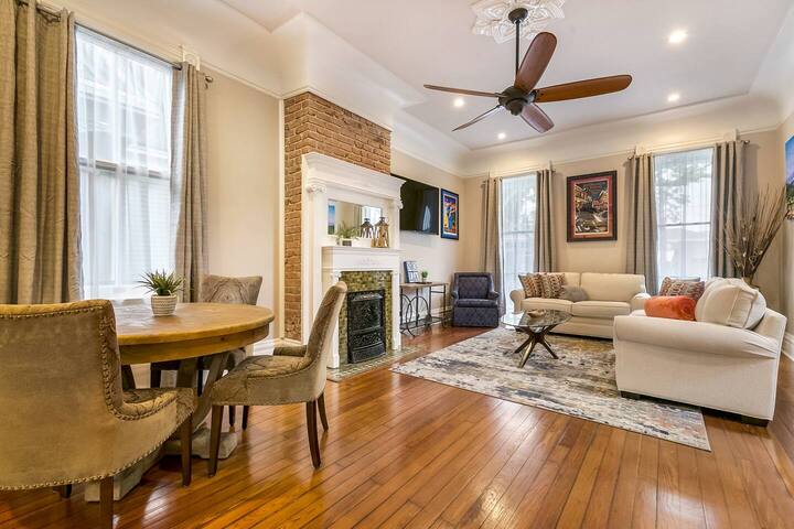 Luxury 5BR Historic New Orleans Home| Free Parking gallery image 4