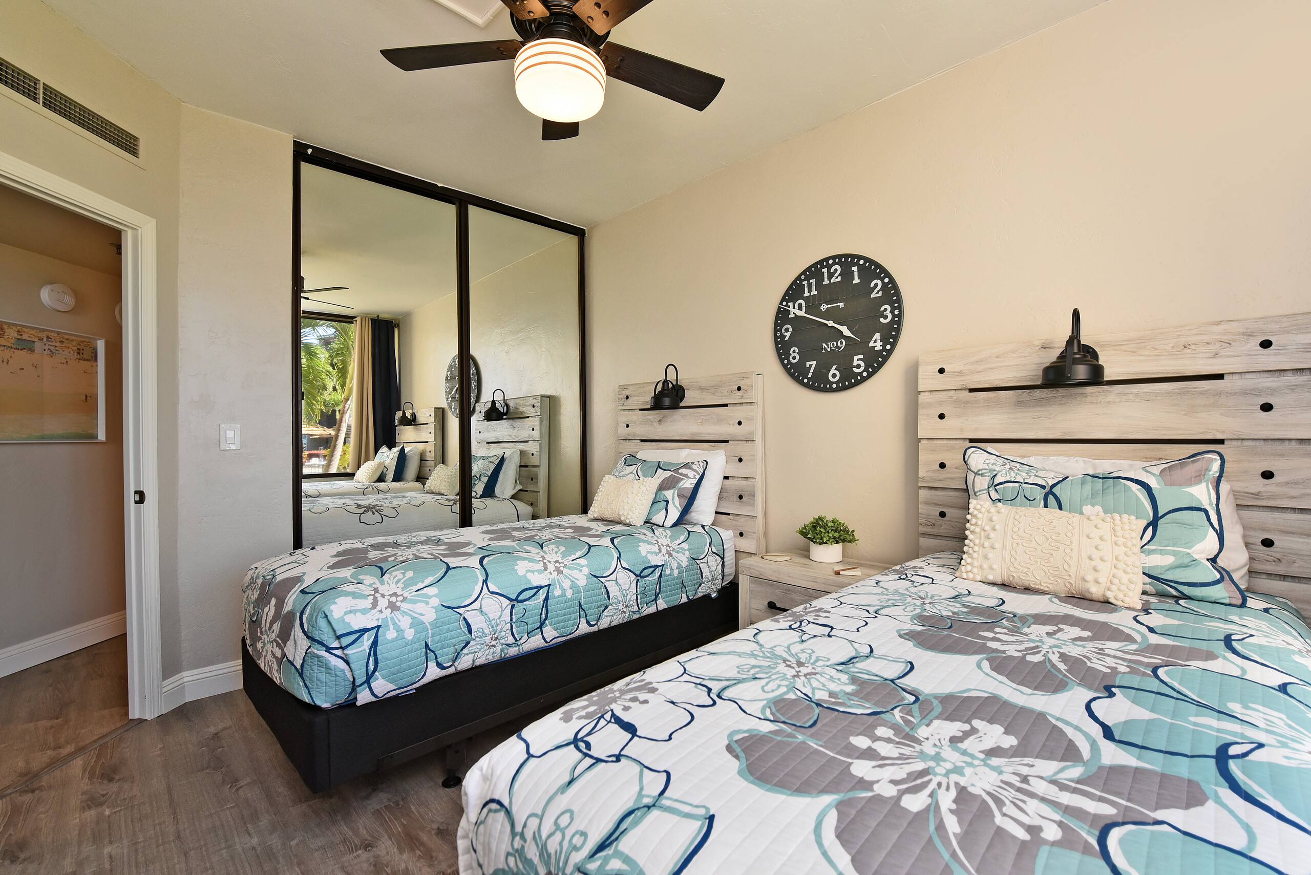Condo in Lahaina · ★4.7 · 2 bedrooms · 4 beds · 2 baths - Image 19