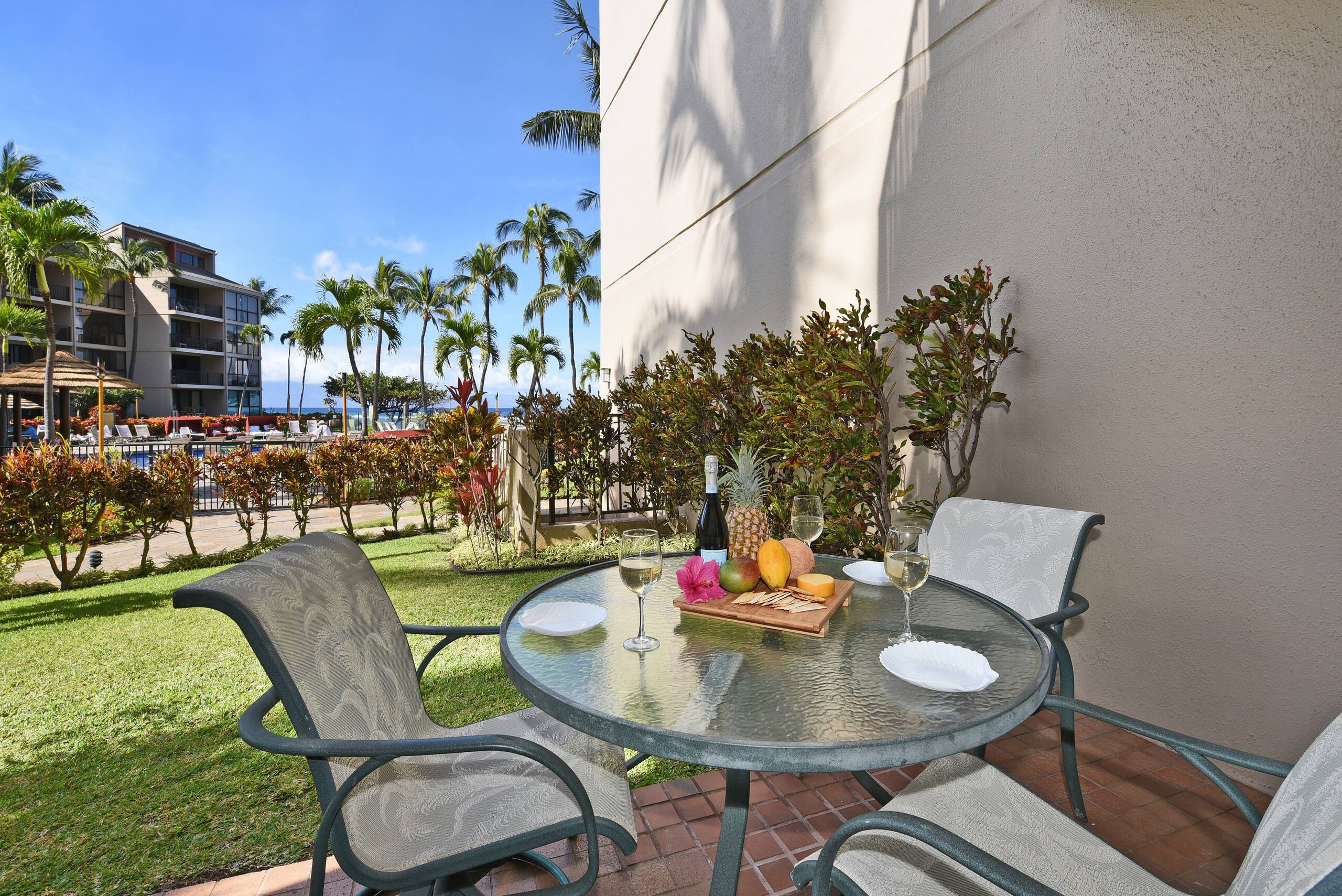 Condo in Lahaina · ★4.7 · 2 bedrooms · 4 beds · 2 baths - Image 32