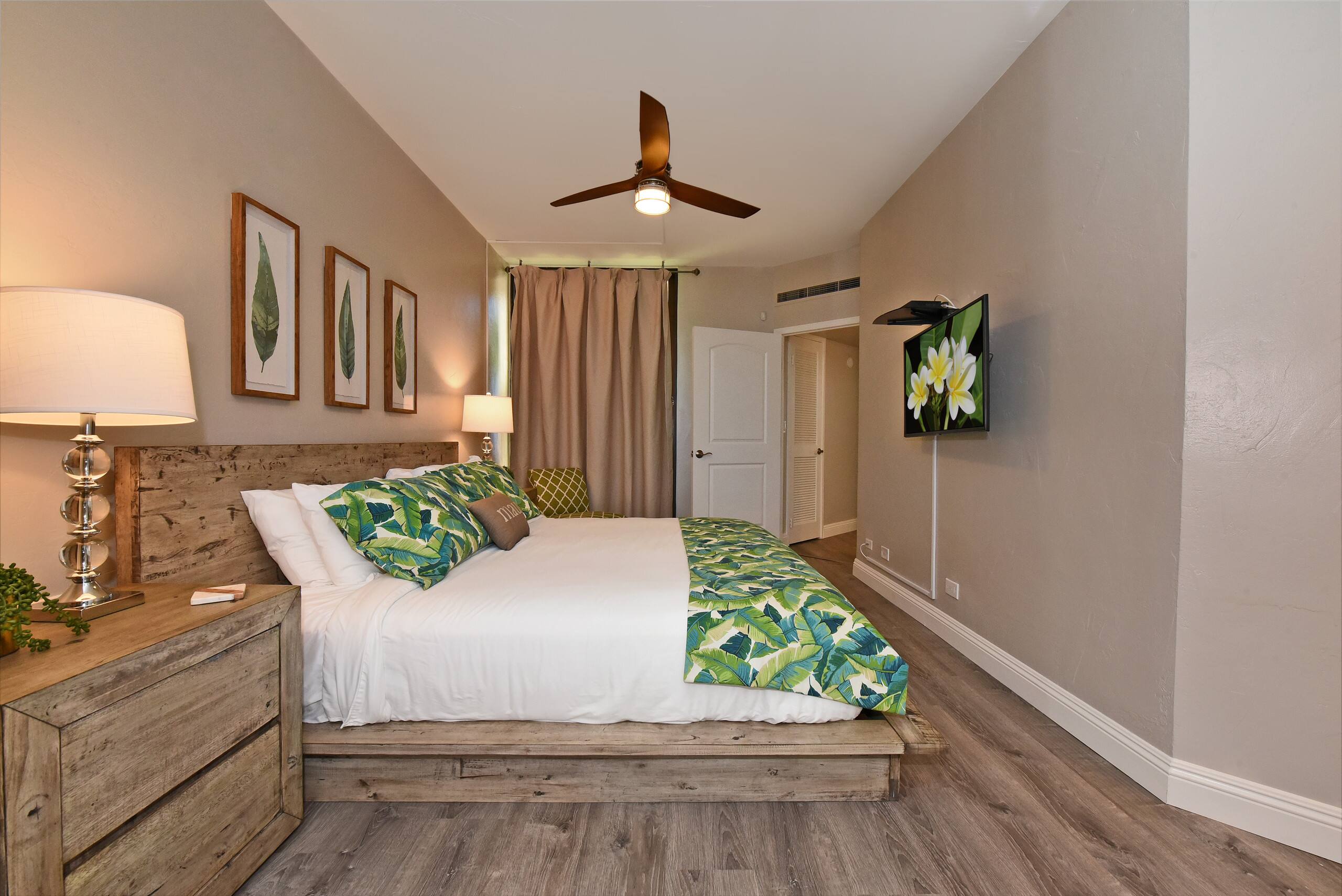 Condo in Lahaina · ★4.7 · 2 bedrooms · 4 beds · 2 baths - Image 14