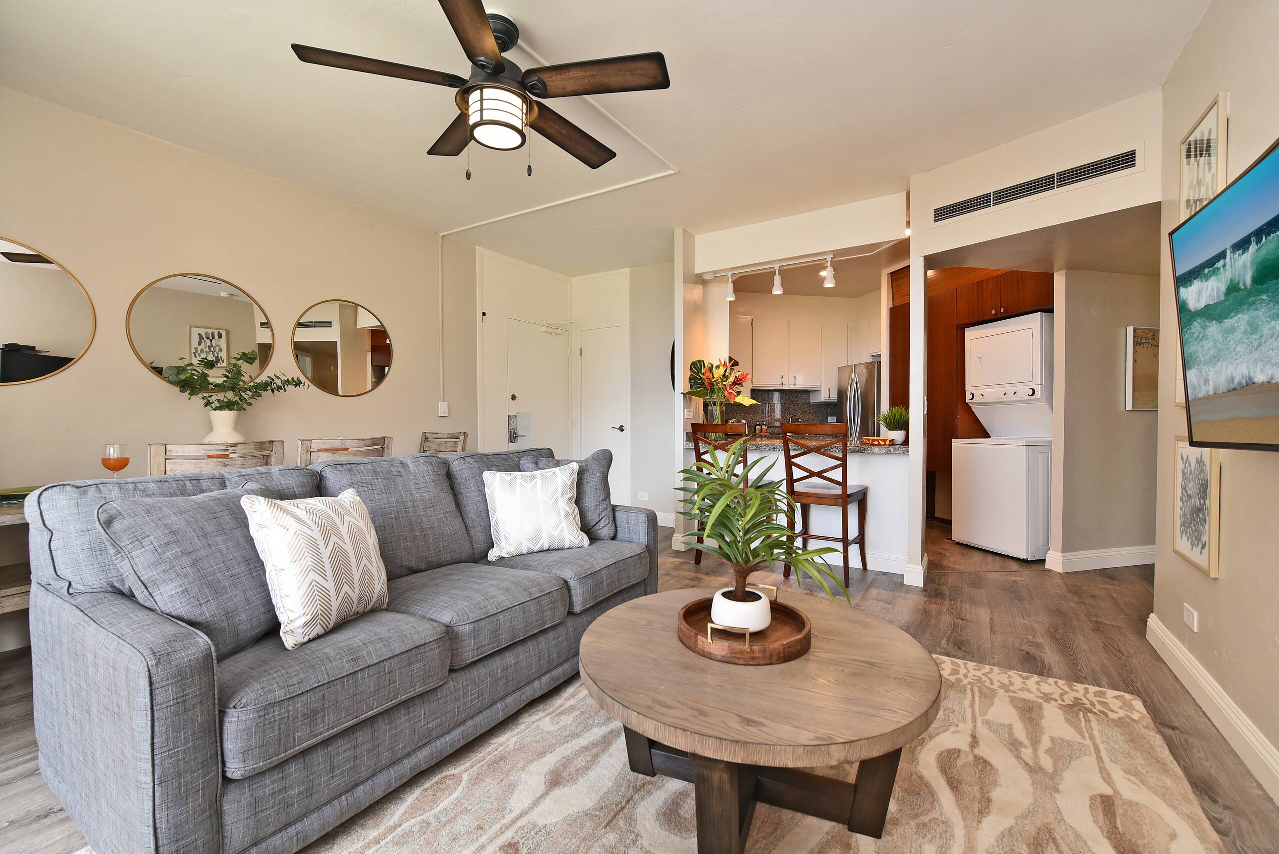 Condo in Lahaina · ★4.7 · 2 bedrooms · 4 beds · 2 baths - Image 2