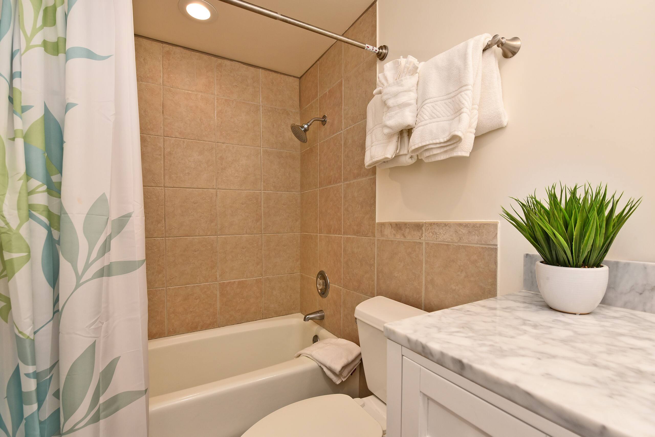 Condo in Lahaina · ★4.7 · 2 bedrooms · 4 beds · 2 baths - Image 24