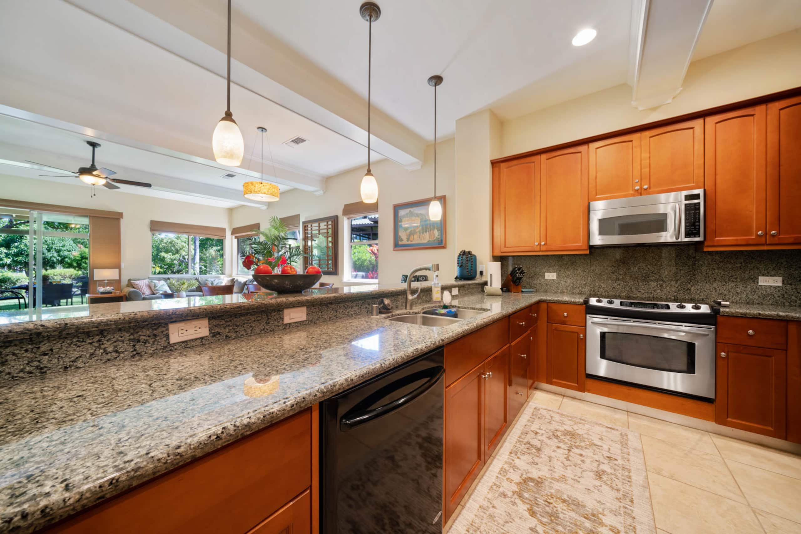 Townhouse in Waimea · ★4.96 · 3 bedrooms · 4 beds · 2.5 baths - Image 4