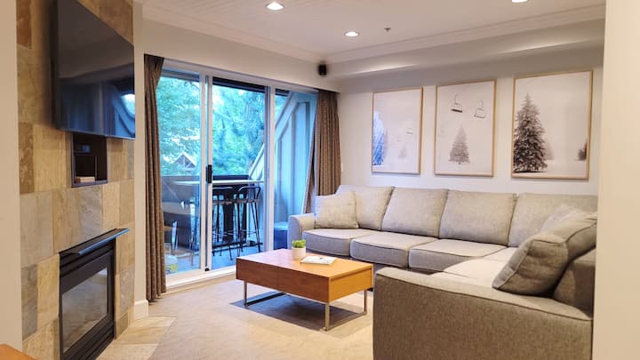 Heavenly 2br/2ba. Private Hot-tub & Mountain Views - Whistler Blackcomb