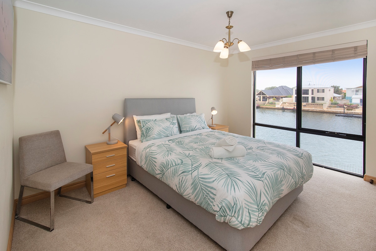 楼上标准双人床房