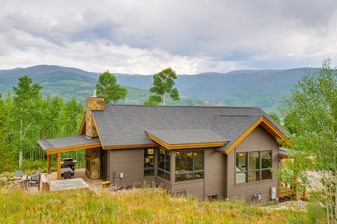 Private 1+ Acre & Hot Tub: Silverthorne Mtn Escape